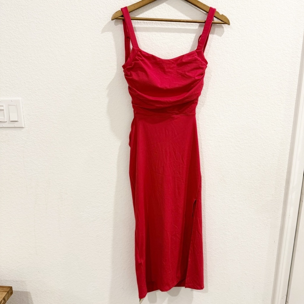 HALARA Red Sleeveless Midi Dress